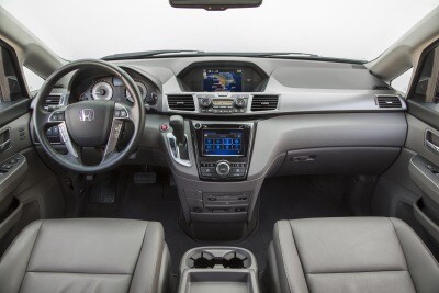 Used 2016 Honda Odyssey Touring Elite Minivan Review Ratings Edmunds 2016 Honda Odyssey Touring Elite Penger Minivan Dashboard Shown