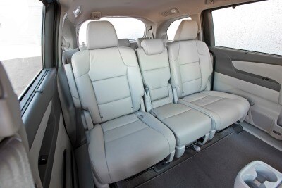 Used 2017 Honda Odyssey Pictures 94 Photos Edmunds 2017 Honda Odyssey Touring Elite Penger Minivan Rear Interior Shown
