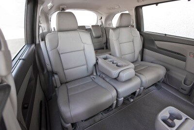 2017 Honda Odyssey Pictures 94 Photos Edmunds 2017 Honda Odyssey Touring Elite Penger Minivan Rear Interior Shown