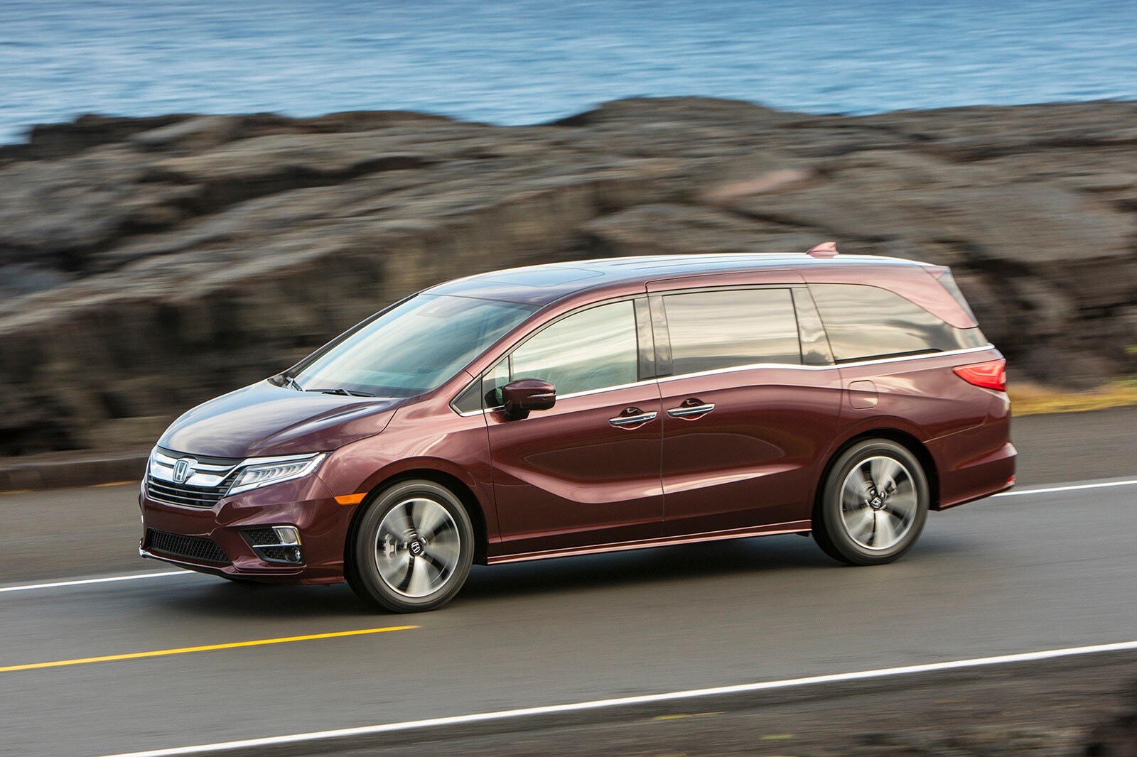 Pas Magazine Edmunds 10 Best Family Cars For 2018