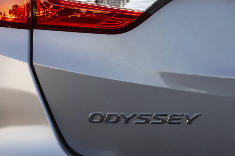 Honda Odyssey Elite Passenger Minivan Rear Badge