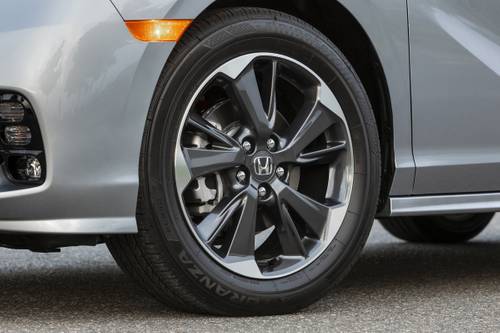 Honda Odyssey Elite Passenger Minivan Wheel