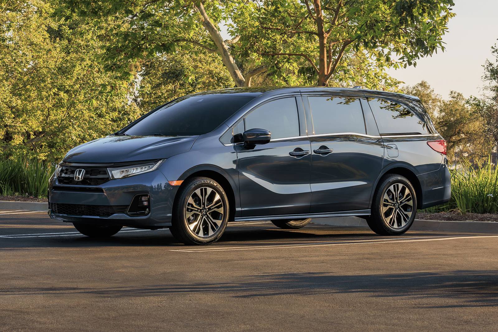 Does Honda Odyssey Have Birds Eye View Camera: Ultimate Safety Guide