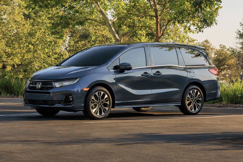 2026 Honda Odyssey Elite Passenger Minivan Exterior Shown