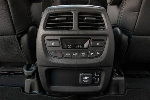 Honda Passport Elite 4dr SUV Interior Detail