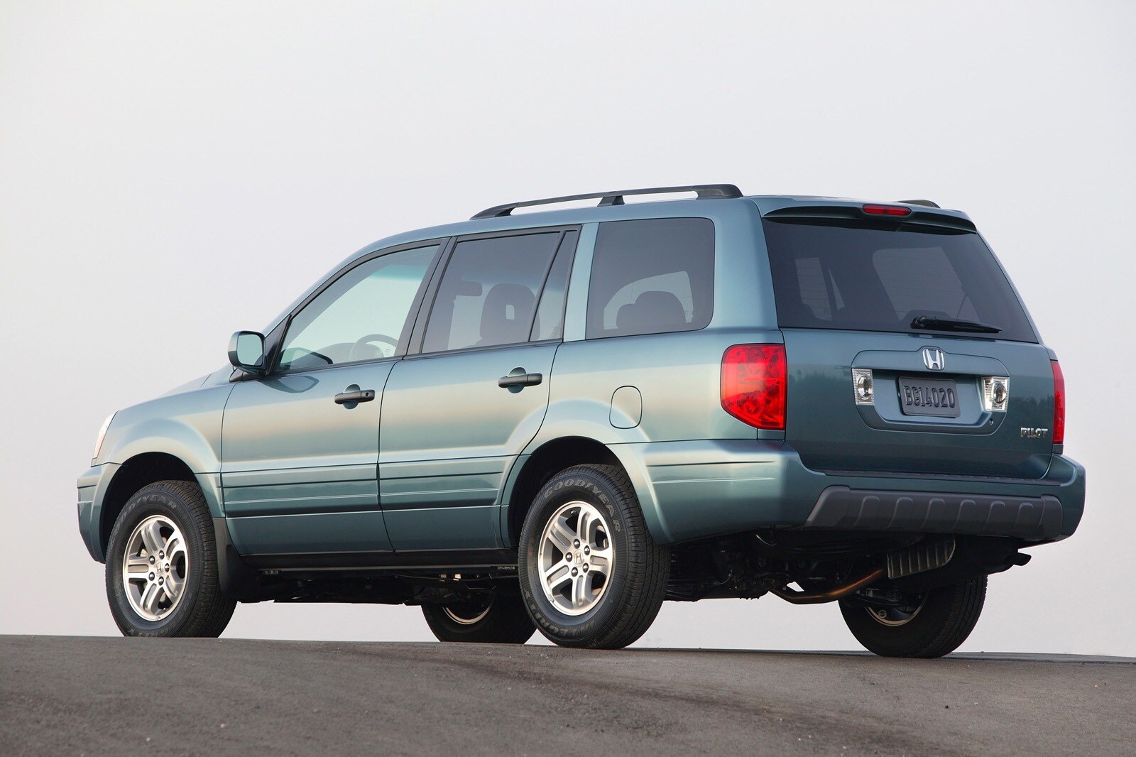 2005 Honda Pilot Probed by Feds for Unexpected Braking | Edmunds