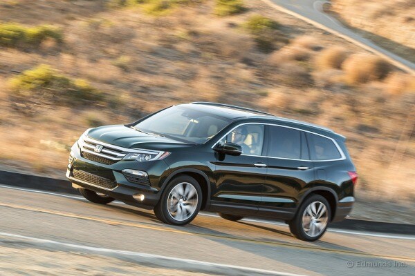 12 Useful Car Features That Pas Shouldn T Overlook Edmunds Loading
