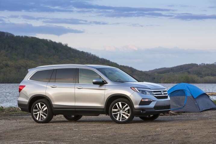 What Are The Safest Suvs Of 2017 For Your Family Edmunds Here Are The Safest Suvs For 2017 Read On More Details