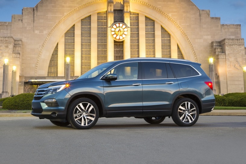 2018 Honda Pilot Pictures - 204 Photos | Edmunds