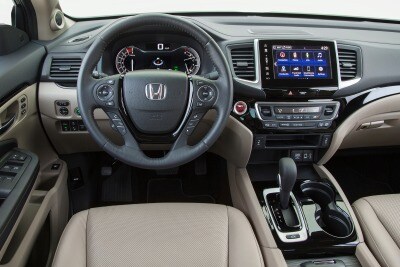 Used 2017 Honda Ridgeline Sport Crew Cab Review Ratings Edmunds 2017 Honda Ridgeline Rtl E Crew Cab Pickup Steering Wheel Detail