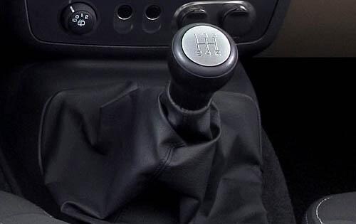 2010 HUMMER H3 Center Console