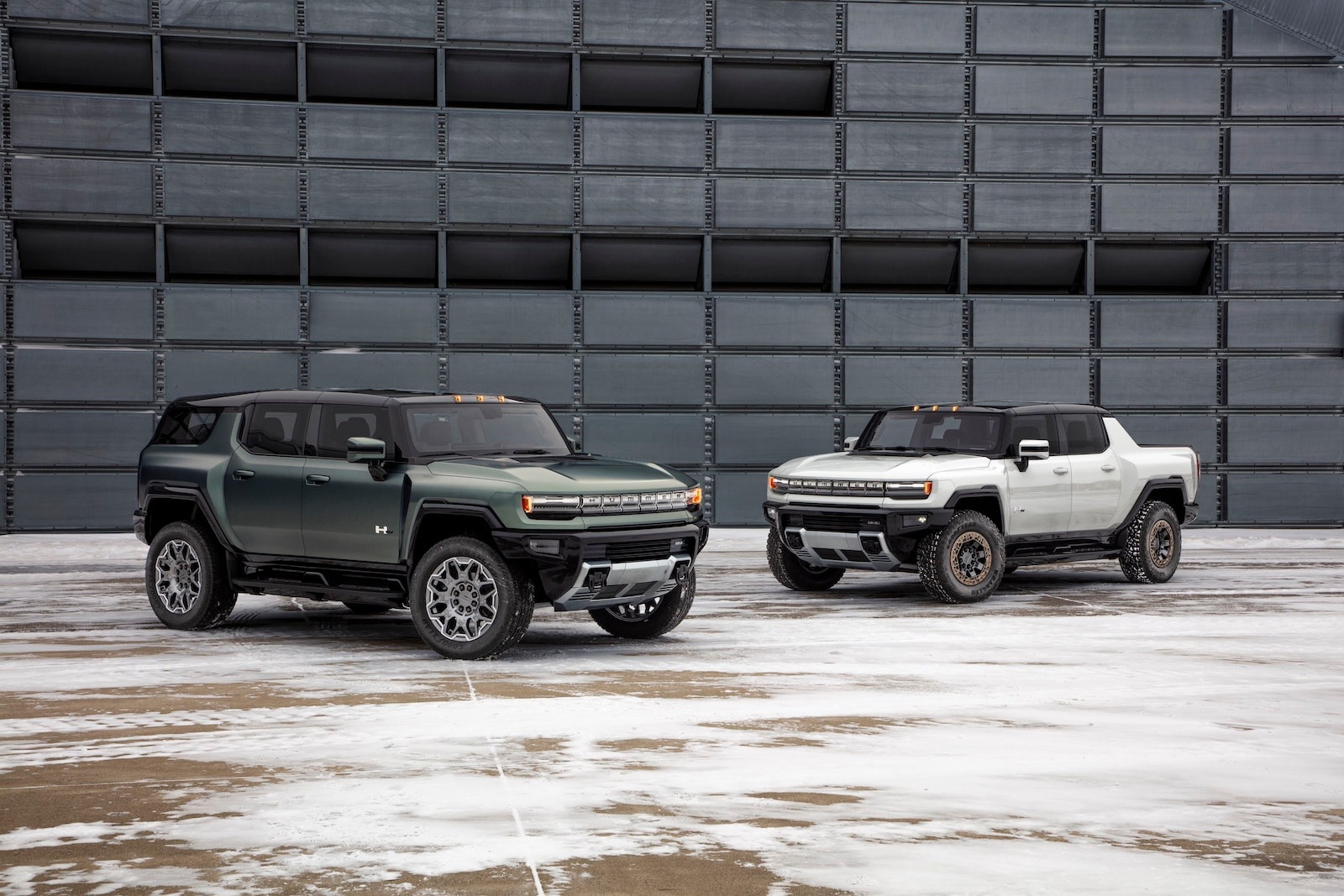 2024 GMC Hummer EV SUV vs. 2022 Hummer EV Truck: How Do They Compare?