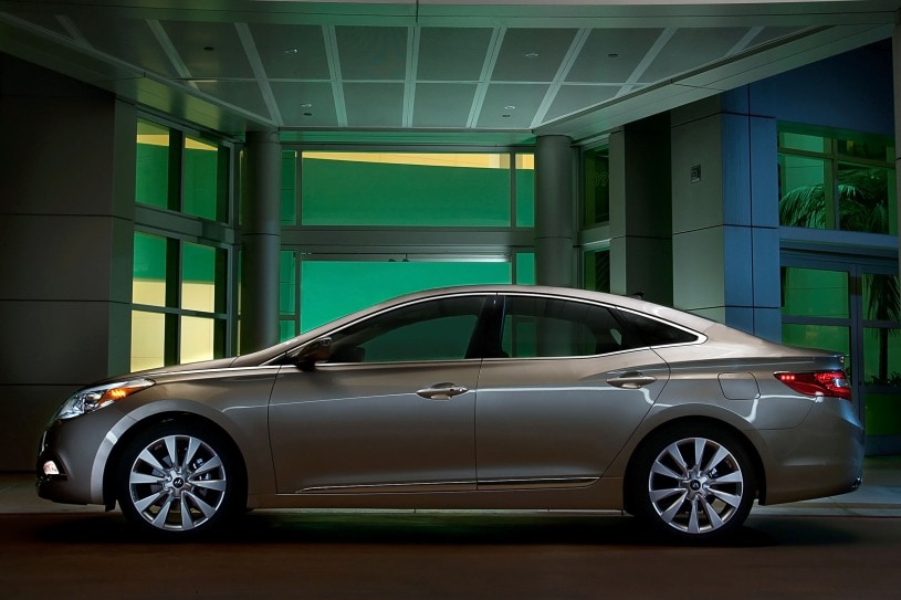 2012 Hyundai Azera Pictures - 109 Photos | Edmunds