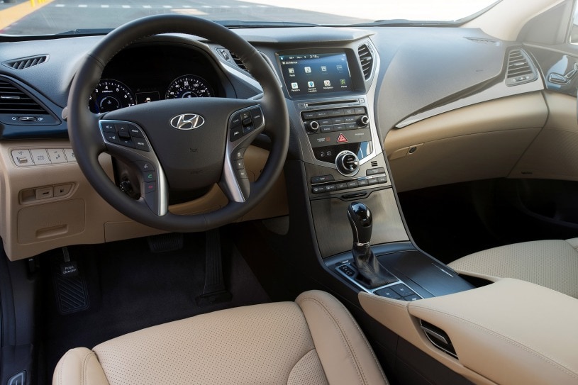2017 Hyundai Azera Pictures - 58 Photos | Edmunds