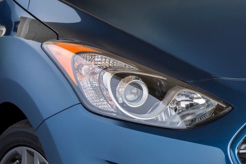 2016 Hyundai Elantra GT 4dr Hatchback Headlamp Detail