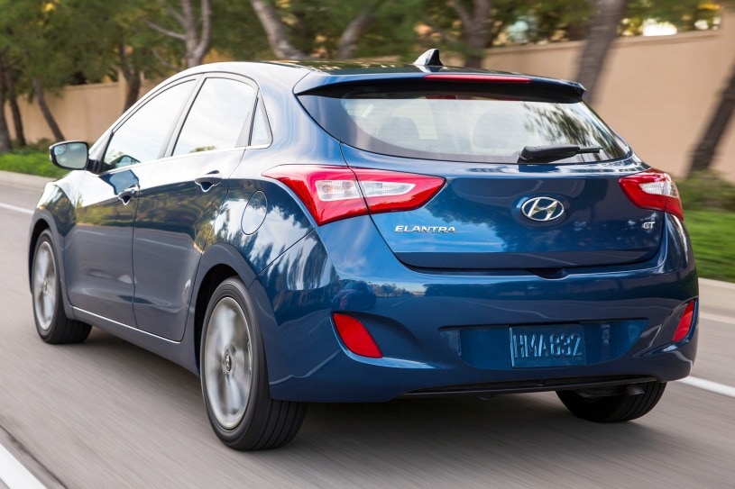 2016 Hyundai Elantra GT Pictures 100 Photos Edmunds
