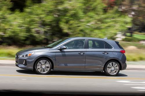 4dr Hatchback (2.0L 4cyl 6A) 4dr Hatchback (2.0L 4cyl 6A)