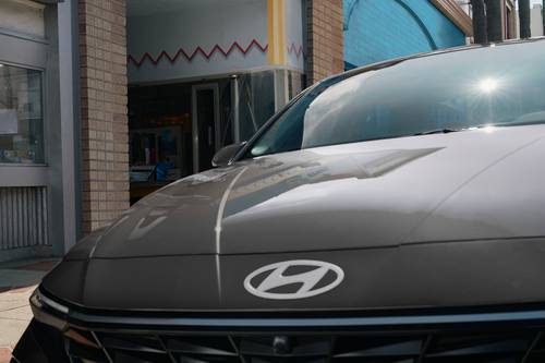2024 Hyundai Elantra Hybrid Limited Sedan Front Badge