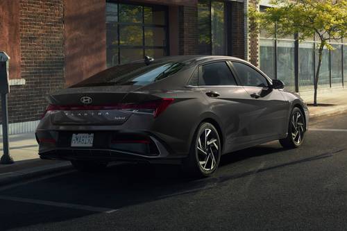2024 Hyundai Elantra Hybrid Limited Sedan Exterior Shown