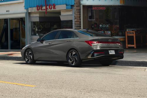 2024 Hyundai Elantra Hybrid Limited Sedan Exterior Shown