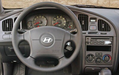 Hyundai elantra 2004 interior