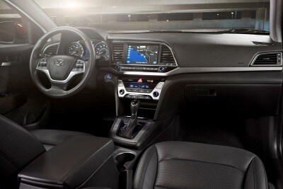 Used 2017 Hyundai Elantra Pictures 398 Photos Edmunds 2017 Hyundai Elantra Limited Sedan Dashboard Shown
