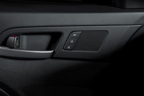 2017 Hyundai Elantra Limited Sedan Interior Detail