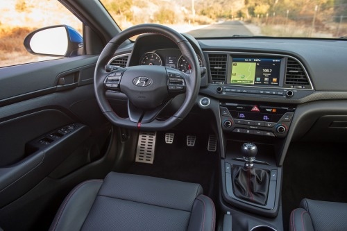 2017 Hyundai Elantra Sport Sedan Steering Wheel Detail