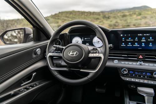 2025 Hyundai Elantra Limited Sedan Steering Wheel Detail