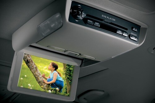 2007 Hyundai Entourage Limited Passenger Minivan Rear Entertainment Display Detail
