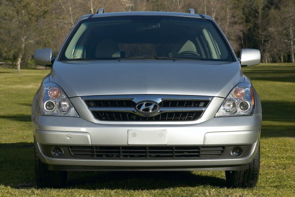 The 2007 Hyundai Entourage The 2007 Hyundai Entourage