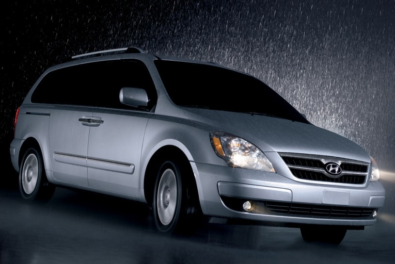Used 2007 Hyundai Entourage Minivan Review Edmunds