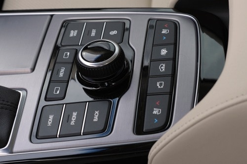 2016 Hyundai Equus Ultimate Sedan Center Console