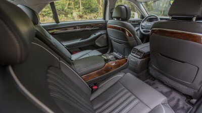 2018 Genesis G90