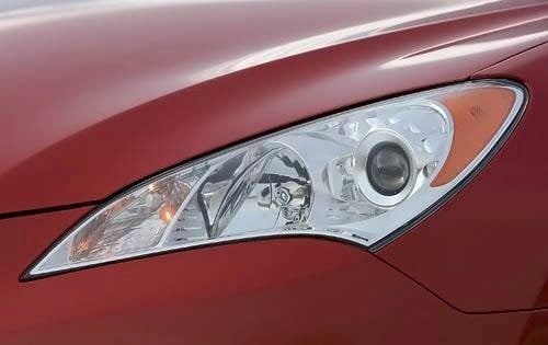 2011 Hyundai Genesis Coupe Headlamp Detail