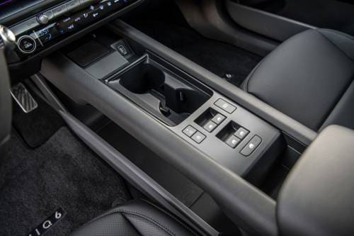 Hyundai IONIQ 6 Limited Sedan Cupholders