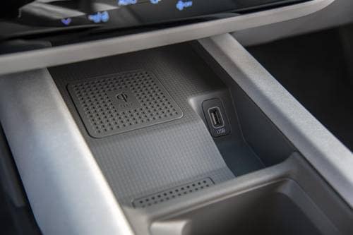 Hyundai IONIQ 6 Limited Sedan Interior Detail