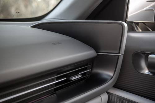 Hyundai IONIQ 6 Limited Sedan Interior Detail