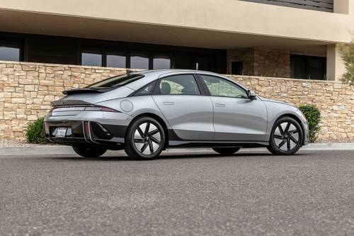 Hyundai IONIQ 6 SE Sedan Exterior