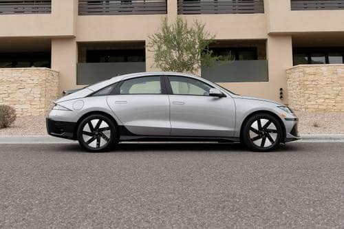Hyundai IONIQ 6 SE Sedan Profile