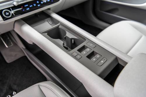2025 Hyundai IONIQ 6 Limited Sedan Cupholders