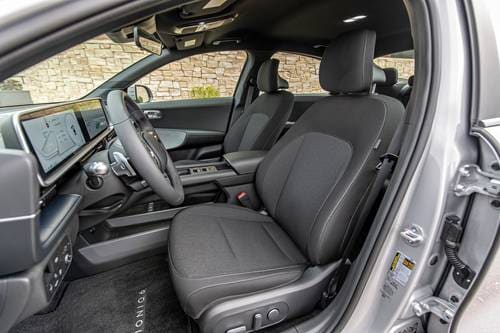 2025 Hyundai IONIQ 6 SE Sedan Interior Detail