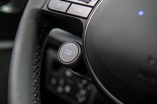 2025 Hyundai IONIQ 6 SE Sedan Interior Detail
