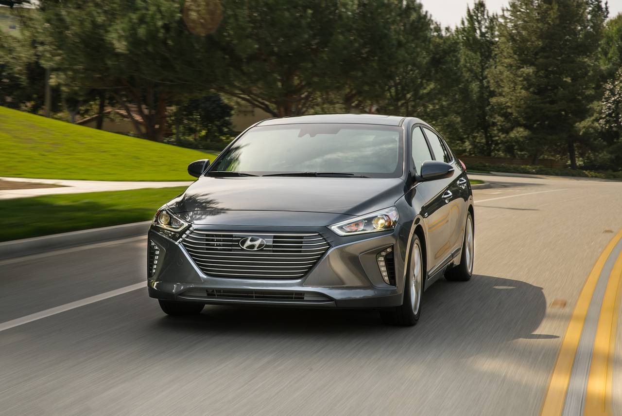 Sport Durst Hyundai >> 2017 Hyundai Ioniq Hybrid Hatchback Pricing - For Sale ... Sport Durst Hyundai >> 2017 Hyundai Ioniq Hybrid Hatchback Pricing - For Sale ...