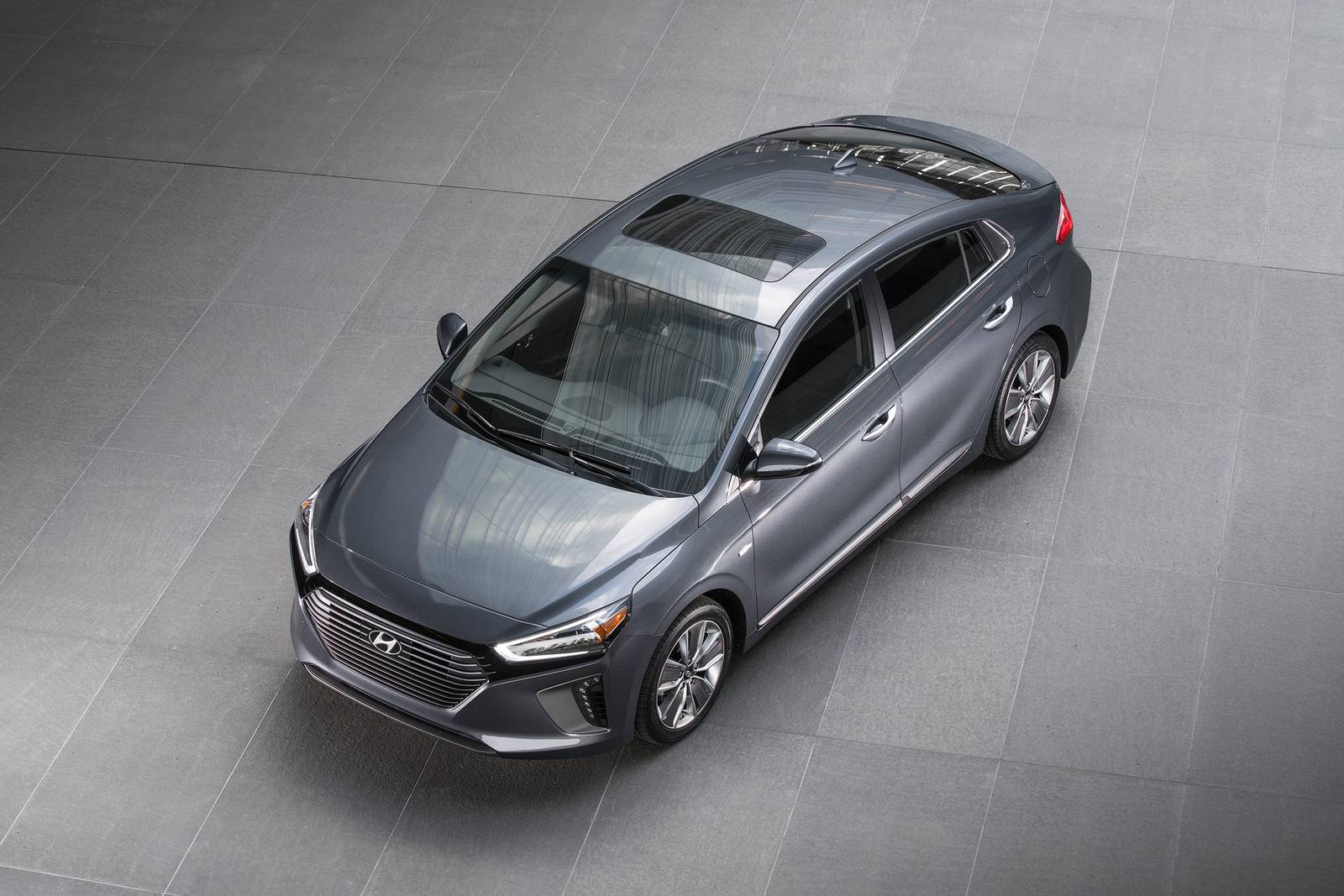 Used 2017 Hyundai Ioniq Hybrid Pricing For Edmunds