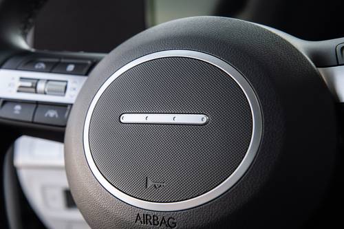 2025 Hyundai Kona Limited 4dr SUV Interior Detail