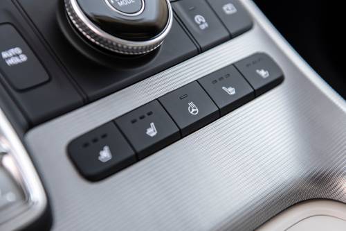 Hyundai Palisade Calligraphy 4dr SUV Aux Controls