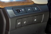 2014 Hyundai Santa Fe Limited 4dr SUV Aux Controls