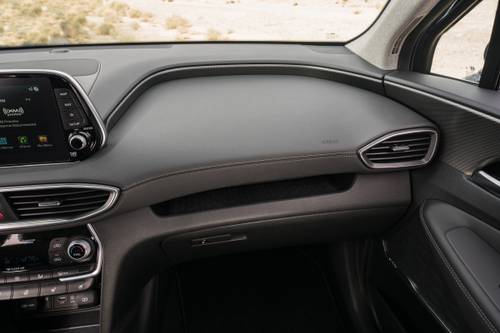 2019 Hyundai Santa Fe Ultimate 2.0T 4dr SUV Interior Detail