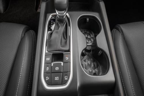 2020 Hyundai Santa Fe Limited 2.0T 4dr SUV Cupholders